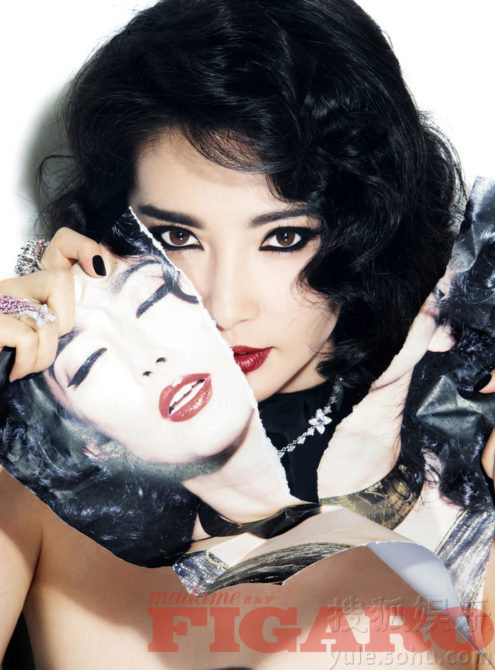 Resident Evil: Retribution được thực hiện hoàn toàn bằng máy quay 3D và dự kiến công chiếu rộng rãi tại Bắc Mỹ bắt đầu từ 14/9/2012. Resident Evil: Retribution được thực hiện hoàn toàn bằng máy quay 3D và dự kiến công chiếu rộng rãi tại Bắc Mỹ bắt đầu từ 14/9/2012.