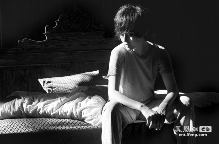 Năm 2011 đánh dấu sự trở lại của Phạm Băng Băng với hàng loạt dự án điện lớn như Dương Quý Phi đóng cặp cùng Vương Lực Hoành, hay bộ phim thứ 3 hợp tác với đạo diễn Lý Ngọc có tên Hai lần lộ diện đóng cặp cùng mỹ nam Phùng Thiệu Phong.