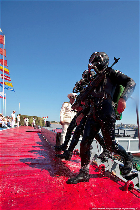 Lực lượng đặc biệt của Hạm đội Biển Đen diễn tập. Lực lượng đặc biệt của Hạm đội Biển Đen diễn tập.