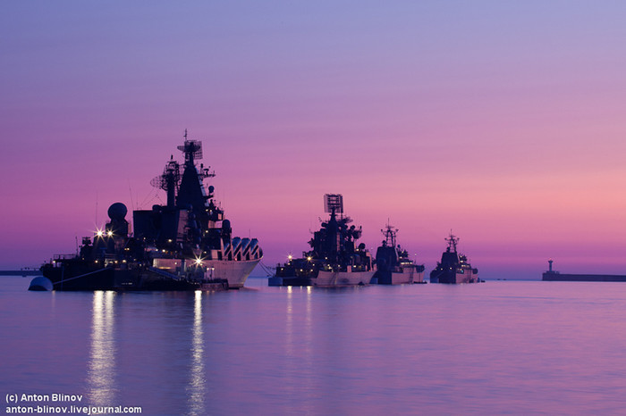 Buổi sáng ở Sevastopol. Buổi sáng ở Sevastopol.