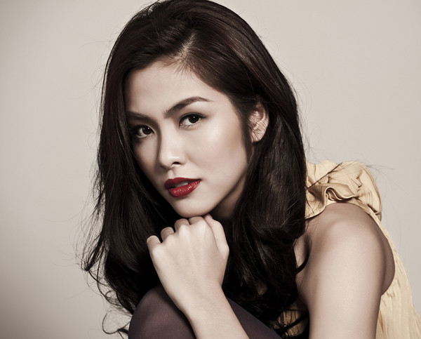 Gần đây, cô Trúc của Bỗng dưng muốn khóc bị đồn đã bí mật đính hôn với bạn trai Louis khiến dư luận xôn xao. Tuy nhiên, cô đã lên tiếng phủ nhận.