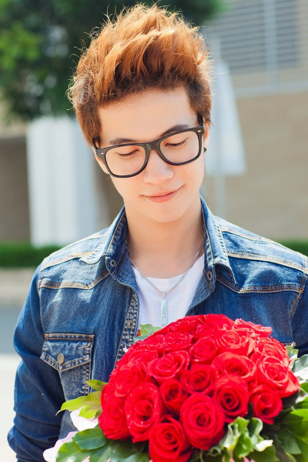 5 anh chàng quyết định sẽ cạnh tranh công bằng và lên chiến dịch để cưa cẩm cô chủ nhỏ Midu 5 anh chàng quyết định sẽ cạnh tranh công bằng và lên chiến dịch để cưa cẩm cô chủ nhỏ Midu