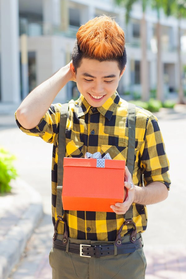 Will thì mang đến hộp quà to chưa này! Will thì mang đến hộp quà to chưa này!