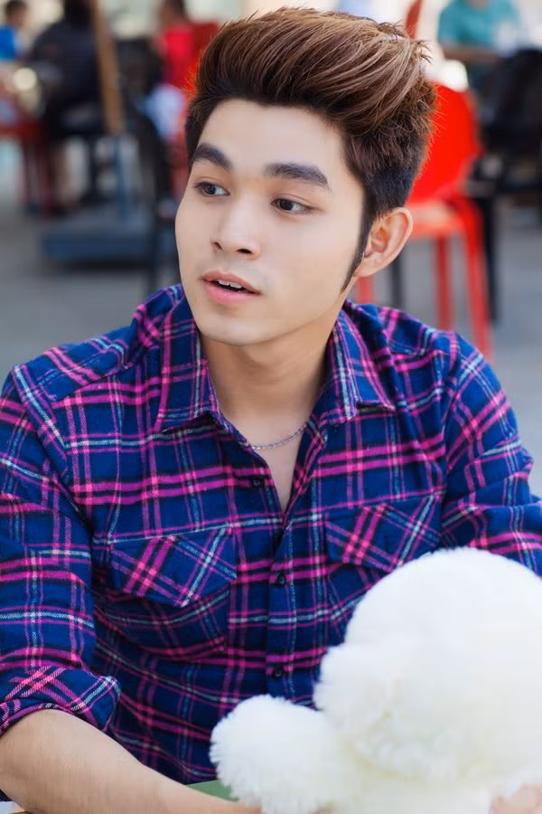 Jun thì lên kế hoạch tặng Midu một chú gấu bông xinh xắn làm lời tỏ tình dễ thương Jun thì lên kế hoạch tặng Midu một chú gấu bông xinh xắn làm lời tỏ tình dễ thương