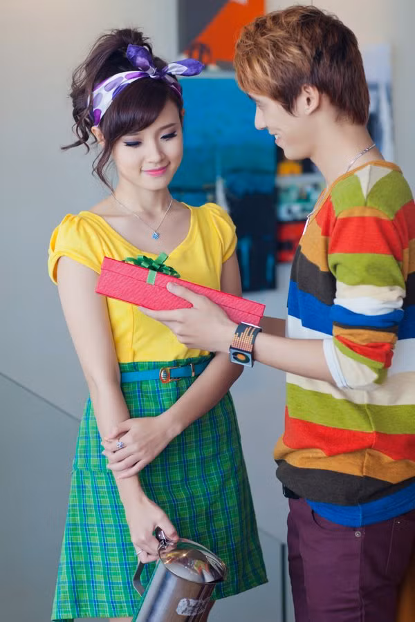 Anh chàng mang đến tặng nhưng vẫn bị từ chối Anh chàng mang đến tặng nhưng vẫn bị từ chối