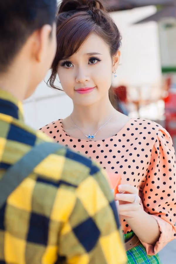 Midu thành thật trả lời với Will rằng cô ấy cũng chỉ muốn làm bạn với anh chàng thôi Midu thành thật trả lời với Will rằng cô ấy cũng chỉ muốn làm bạn với anh chàng thôi