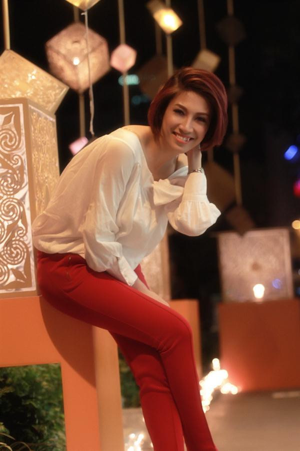 Sau một thời gian Nam tiến với nhiều ấp ủ các kế hoạch, ngày 12/2 sắp tới cô ca sĩ quê gốc Hải Phòng Pha Lê sẽ cho ra mắt album vol 2 do nhạc sĩ Lưu Thiên Hương biên tập và sáng tác hầu hết các ca khúc trong album. (Theo Thể thao Văn hóa) Xem bộ ảnh Pha Lê mới nhất Sau một thời gian Nam tiến với nhiều ấp ủ các kế hoạch, ngày 12/2 sắp tới cô ca sĩ quê gốc Hải Phòng Pha Lê sẽ cho ra mắt album vol 2 do nhạc sĩ Lưu Thiên Hương biên tập và sáng tác hầu hết các ca khúc trong album. (Theo Thể thao Văn hóa) Xem bộ ảnh Pha Lê mới nhất