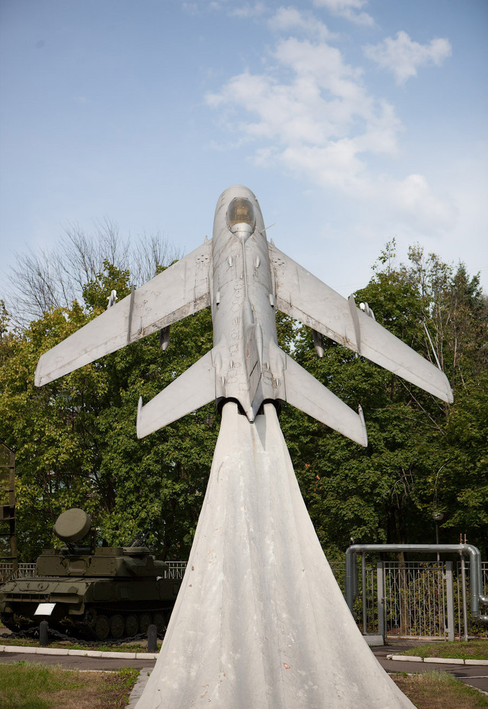 Tại Liên Xô, MiG-19 nhanh chóng được thay thế bởi MiG-21 hiện đại hơn. Ở Trung Quốc thì Shenyang J-6 vẫn là loại máy bay chủ lực của không quân giải phóng nhân dân Trung Quốc, và nó được phát triển thành loại Nanchang Q-5 (định danh NATO là Fantan), một loại máy bay tấn công.