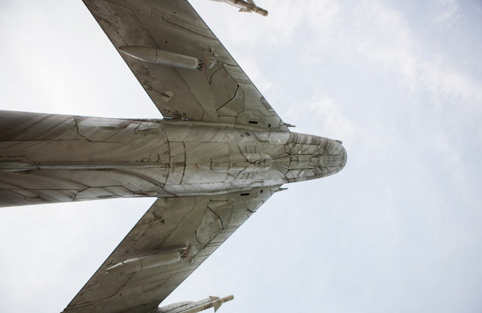 Có tổng cộng khoảng 8.500 chiếc MiG-19 được sản xuất, chủ yếu ở Liên Xô. Nó phục vụ trong không quân nhiều quốc gia trên thế giới, gồm có cả Cuba, Việt Nam, Ai Cập, và Cộng hòa Dân chủ Nhân dân Triều Tiên, Pakistan. MiG-19 được nhìn thấy các cuộc không chiến trong suốt chiến tranh Việt Nam, Chiến tranh Sáu ngày năm 1967 và chiến tranh Bangladesh năm 1971.