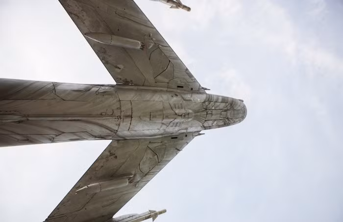 Có tổng cộng khoảng 8.500 chiếc MiG-19 được sản xuất, chủ yếu ở Liên Xô. Nó phục vụ trong không quân nhiều quốc gia trên thế giới, gồm có cả Cuba, Việt Nam, Ai Cập, và Cộng hòa Dân chủ Nhân dân Triều Tiên, Pakistan. MiG-19 được nhìn thấy các cuộc không chiến trong suốt chiến tranh Việt Nam, Chiến tranh Sáu ngày năm 1967 và chiến tranh Bangladesh năm 1971.