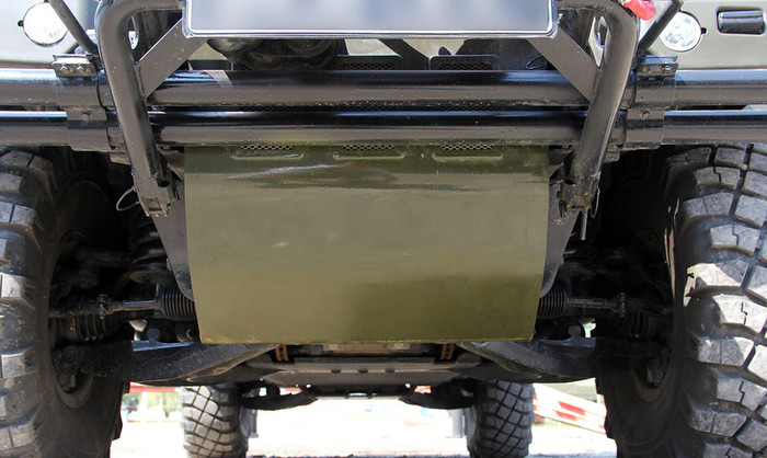 Ngày 17 tháng 12 năm 2010, Nga và Ý đã ký thỏa thuận hợp tác sản xuất loại xe này. Trong 5 năm đầu tiên (kể từ năm 2011) liên doanh này sẽ sản xuất khoảng 1.775 chiếc cho Quân đội Nga dưới cái tên Rys. Việc lắp ráp sẽ được tiến hành tại Nga.