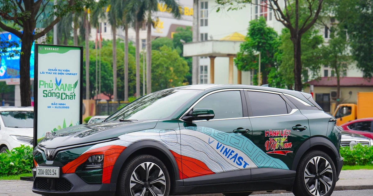 VinFast VF 6: 'Cơn sốt' công nghệ và ưu đãi hấp dẫn, lựa chọn hàng đầu cho gia đình trẻ!