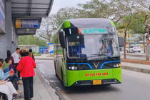 Dự kiến đến 30/4, Hà Nội sẽ vận hành 822 xe buýt sử dụng điện và năng lượng xanh