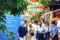Hà Nội quảng bá văn hóa ẩm thực và nghệ thuật truyền thống tới đại biểu quốc tế 