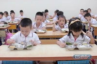 Yêu cầu nghiên cứu phản ánh về dinh dưỡng học đường, luật hóa quy định về dinh dưỡng