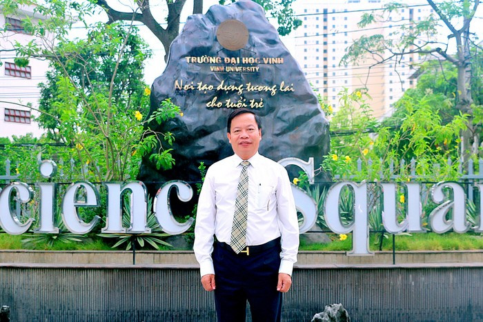 Giáo sư, Tiến sĩ, Nhà giáo Nhân dân Đinh Xuân Khoa. Ảnh: Trường Đại học Vinh.