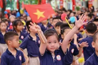 Năm học tới, miễn học phí, hỗ trợ BHYT tới 50%, không thu tiền học thêm ở trường công