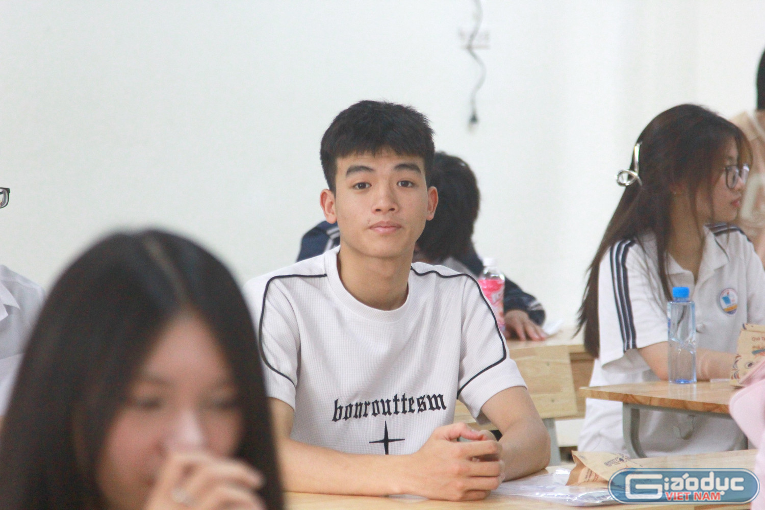 gdvn-truong-thpt-to-hieu-thi-sinh-lam-thu-tuc-du-thi-tot-nghiep-thpt-anh-manh-doan-3.jpg
