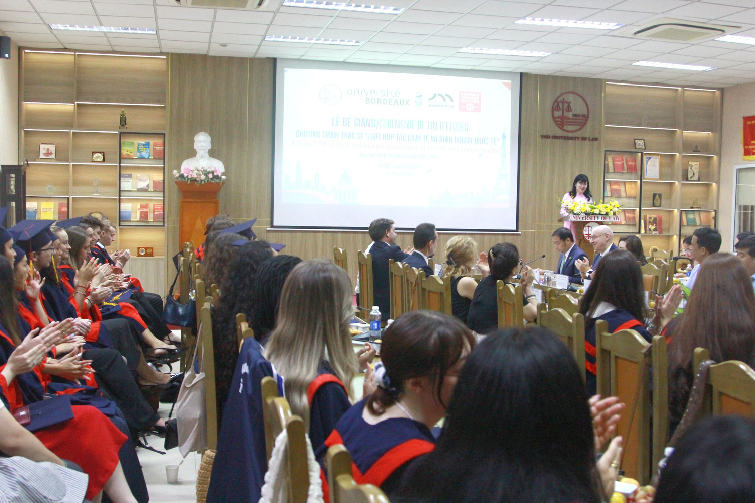 le-be-giang-thac-si-truong-dai-hoc-luat-dhqghn-5.jpg