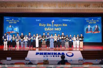 Thắp lên ngọn lửa dám mơ: Khi SV Phenikaa học cách đối diện chính mình trong thế giới đầy lựa chọn