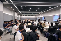 ĐH Quốc gia TP.HCM đặt mục tiêu hợp tác 100 doanh nghiệp/năm: Trường ĐH thành viên đánh giá ra sao?