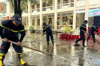 Bộ GDĐT sẽ tổ chức cấp phát miễn phí toàn bộ sách giáo khoa cho học sinh vùng lũ