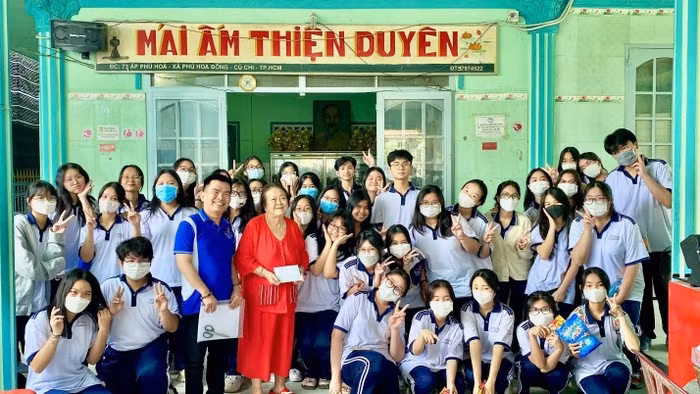 thayhoailinh1.jpg