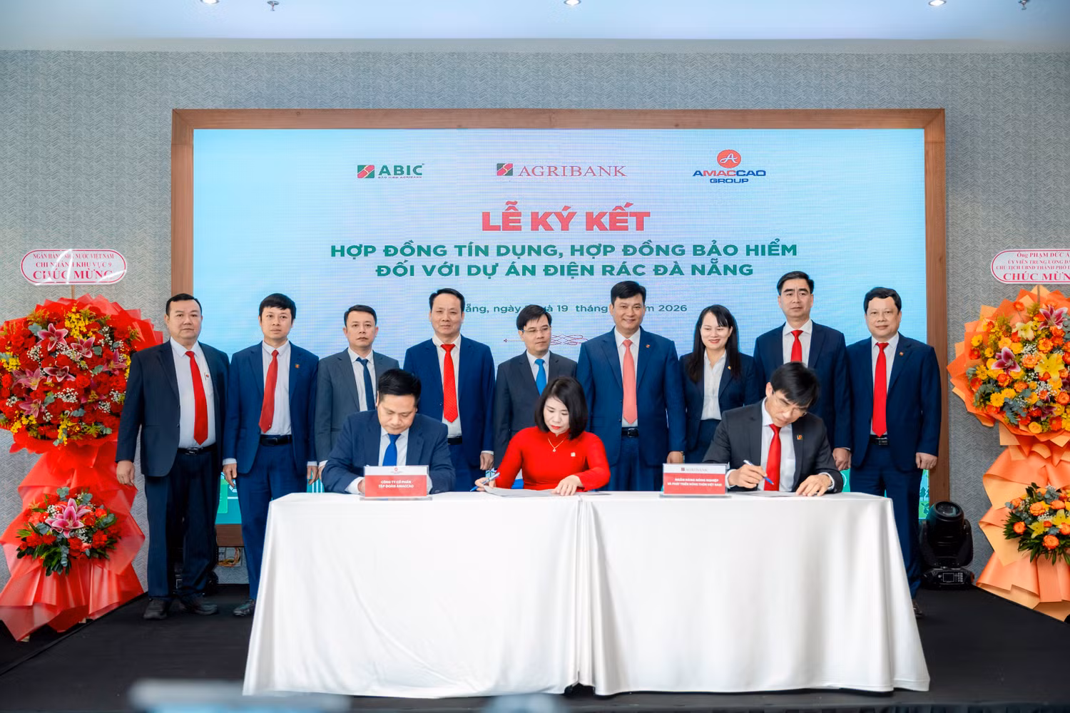 Tập đoàn Amaccao ký kết với Agribank chi nhánh Bắc Yên Bái và Agribank chi nhánh Nam Đà Nẵng.