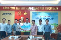 Đồng hành cùng ngành giáo dục Hà Tĩnh, VEPIC trao tặng hơn 30.000 đầu sách cho học sinh vùng lũ