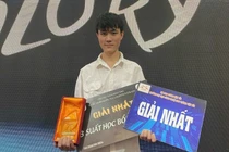 Vượt lên nghịch cảnh, em Trần Văn Dũng viết tiếp ước mơ khi đến với ĐH Công nghệ Giao thông vận tải
