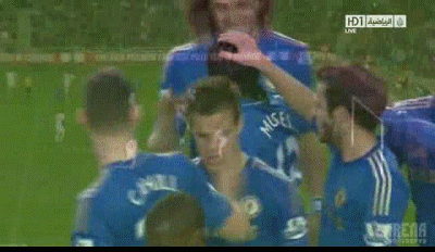 Phút 45+2: Southampton 1-2 Chelsea! Ashley Cole có đường chuyền được Victor Moses chuyển thành cú sút ngay để đưa Chelsea vượt lên dẫn trước. Phút 45+2: Southampton 1-2 Chelsea! Ashley Cole có đường chuyền được Victor Moses chuyển thành cú sút ngay để đưa Chelsea vượt lên dẫn trước.