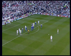 3. David Beckham: Huyền thoại của những cú đá phạt, Beckham ghi bàn từ bóng chết kể cả khi đã sang Mỹ. Và anh đã ghi bàn từ đá phạt trong những tình huống mang tính chất sống còn của đội bóng, mà đơn cử là cú đá vào lưới Hy Lạp ở vòng loại World Cup 2002. 3. David Beckham: Huyền thoại của những cú đá phạt, Beckham ghi bàn từ bóng chết kể cả khi đã sang Mỹ. Và anh đã ghi bàn từ đá phạt trong những tình huống mang tính chất sống còn của đội bóng, mà đơn cử là cú đá vào lưới Hy Lạp ở vòng loại World Cup 2002.