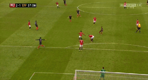 Phút 57: Man Utd 2-1 Liverpool! Daniel Sturridge đã có mặt để sút bồi sau khi De Gea đấm ra cú sút của Gerrard.