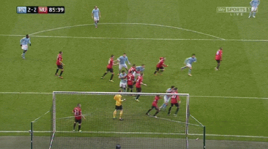 Tuy nhiên, phút 86, Pablo Zabaleta gỡ hòa cho City với một cú đá quyết đoán ở gần vạch 16m50 Tuy nhiên, phút 86, Pablo Zabaleta gỡ hòa cho City với một cú đá quyết đoán ở gần vạch 16m50