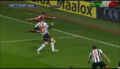 Bàn thắng mở tỷ số của Balotelli. Bàn thắng mở tỷ số của Balotelli.