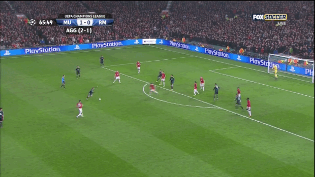 Ronaldo đưa Real Madrid vượt lên dẫn 2-1. Ronaldo đưa Real Madrid vượt lên dẫn 2-1.