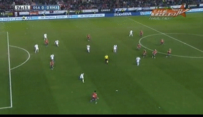 Phút 77: Raul Albiol cứu cho Real một bàn thua khi kịp thời cắt quả tạt cực kỳ nguy hiểm từ Armenteros. Phút 77: Raul Albiol cứu cho Real một bàn thua khi kịp thời cắt quả tạt cực kỳ nguy hiểm từ Armenteros.