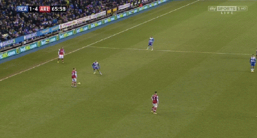 Phút 66: Reading rút ngắn tỷ số xuống 1-4. Kieran Gibbs mắc sai lầm với đường chuyền ngang, và Jay Tabb chọc khe để Adam Le Fondre đánh bại Szczesny. Phút 66: Reading rút ngắn tỷ số xuống 1-4. Kieran Gibbs mắc sai lầm với đường chuyền ngang, và Jay Tabb chọc khe để Adam Le Fondre đánh bại Szczesny.