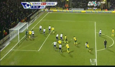 Phút 92: Suýt nữa Chelsea mất 2 điểm khi Sebastian Bassong có cơ hội đánh đầu từ quả phạt góc, nhưng bóng lại đi vọt xà ngang. Phút 92: Suýt nữa Chelsea mất 2 điểm khi Sebastian Bassong có cơ hội đánh đầu từ quả phạt góc, nhưng bóng lại đi vọt xà ngang.