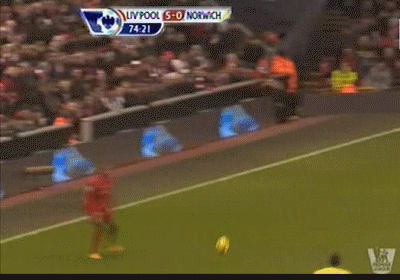 Phút 74: Liverpool 5-0 Norwich! Pha tấn công của Sterling làm náo loạn hàng thủ Norwich và Ryan Bennett đốt lưới nhà trong nỗ lực phá quả căng ngang. Phút 74: Liverpool 5-0 Norwich! Pha tấn công của Sterling làm náo loạn hàng thủ Norwich và Ryan Bennett đốt lưới nhà trong nỗ lực phá quả căng ngang.