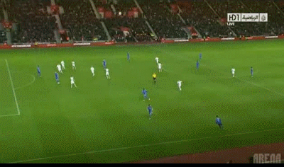 Phút 51: Southampton 1-3 Chelsea! Quả tạt từ cánh trái của Juan Mata được Branislav Ivanovic tận dụng thành công. Phút 51: Southampton 1-3 Chelsea! Quả tạt từ cánh trái của Juan Mata được Branislav Ivanovic tận dụng thành công.