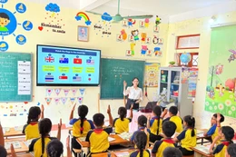 Bảo lưu lương, phụ cấp 12 tháng: GV sang cơ quan quản lý lo "thăng chức mà giảm lương"