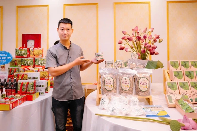 Khát khao làm giàu trên quê hương, chàng trai Ninh Bình tìm lối ra, nâng giá trị cho củ sen