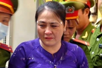 Vợ nhà báo bị đốt thừa nhận quan hệ bất chính và đốt chồng