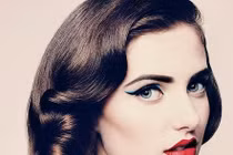 7 lỗi trang điểm biến bạn thành "bà già" 