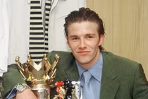 Góc ảnh: Bộ sưu tập 10 cúp vô địch quốc gia đồ sộ của Beckham