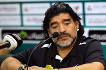 Diego Maradona bị 'trảm'