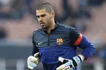 Bị khước từ, Barca vẫn kiên quyết giữ Valdes
