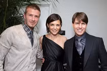 Tom Cruise cấm Katie Holmes qua lại với nhà Beckham