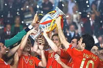 Lịch sử EURO qua ảnh, Kỳ 9: Lịch sử gọi tên 'vua' Tây Ban Nha